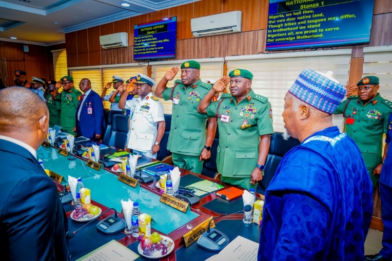 Minister Holds Operational Brief With Chief Of Defence Staff And Service Chiefs To Address National Security Situation